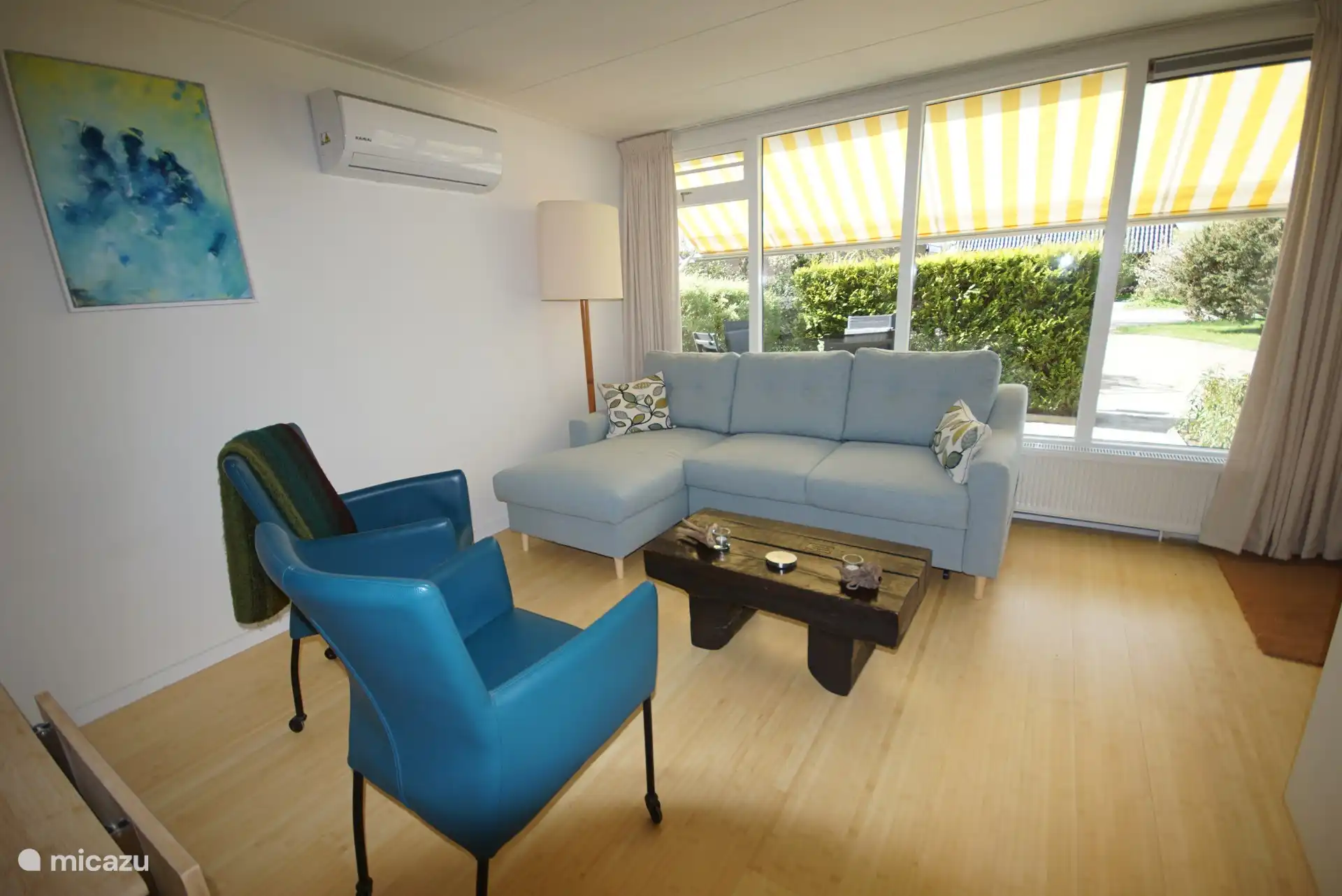 Naast dat je heerlijk kunt zitten en relaxen op de hoekbank kun je er ook heel eenvoudig een 2 persoons bed van maken.