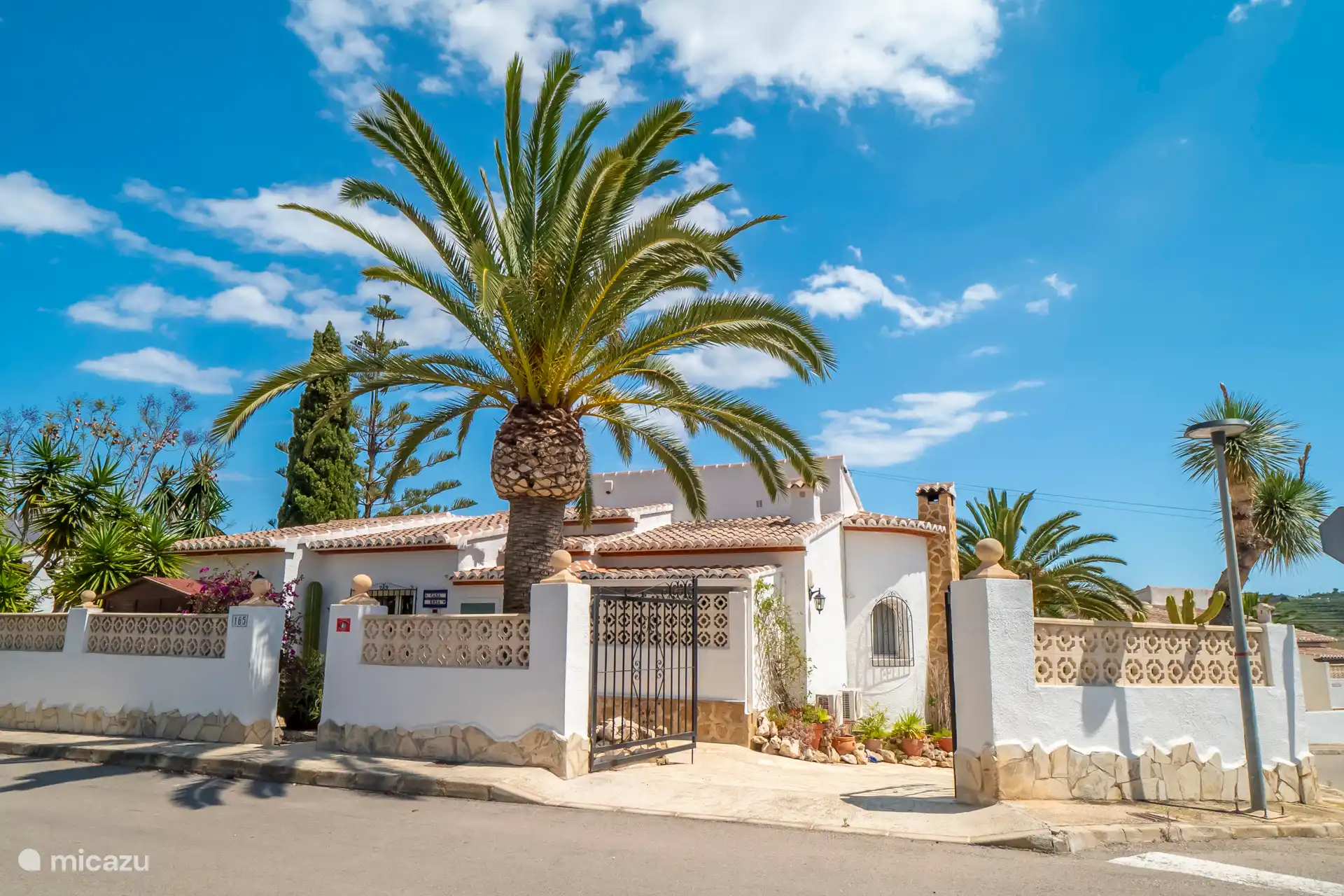 Der Eingang der Casa Rosa