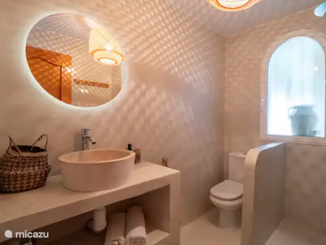 Casa Rosa en España, Costa Blanca, Benitachell - villa Hermoso baño moderno