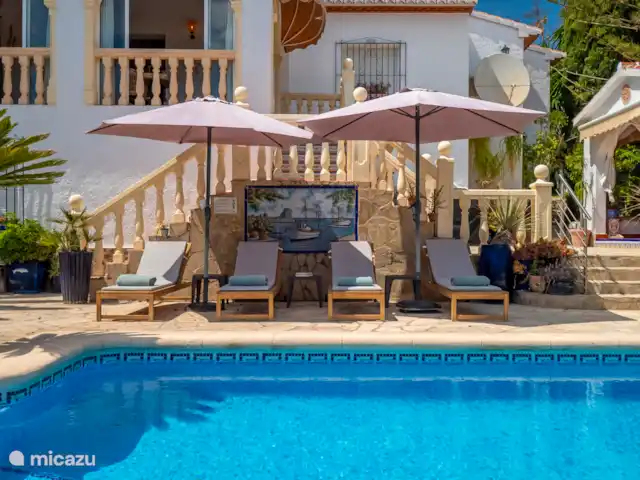 Casa Rosa en España, Costa Blanca, Benitachell - villa Relájate en la piscina privada