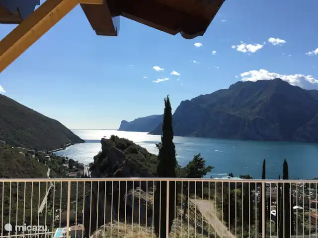Le Fiamingo 4 | Italie, Lac de Garde, Nago-Torbole - appartement Vue sur toute la longueur du lac de Garde.