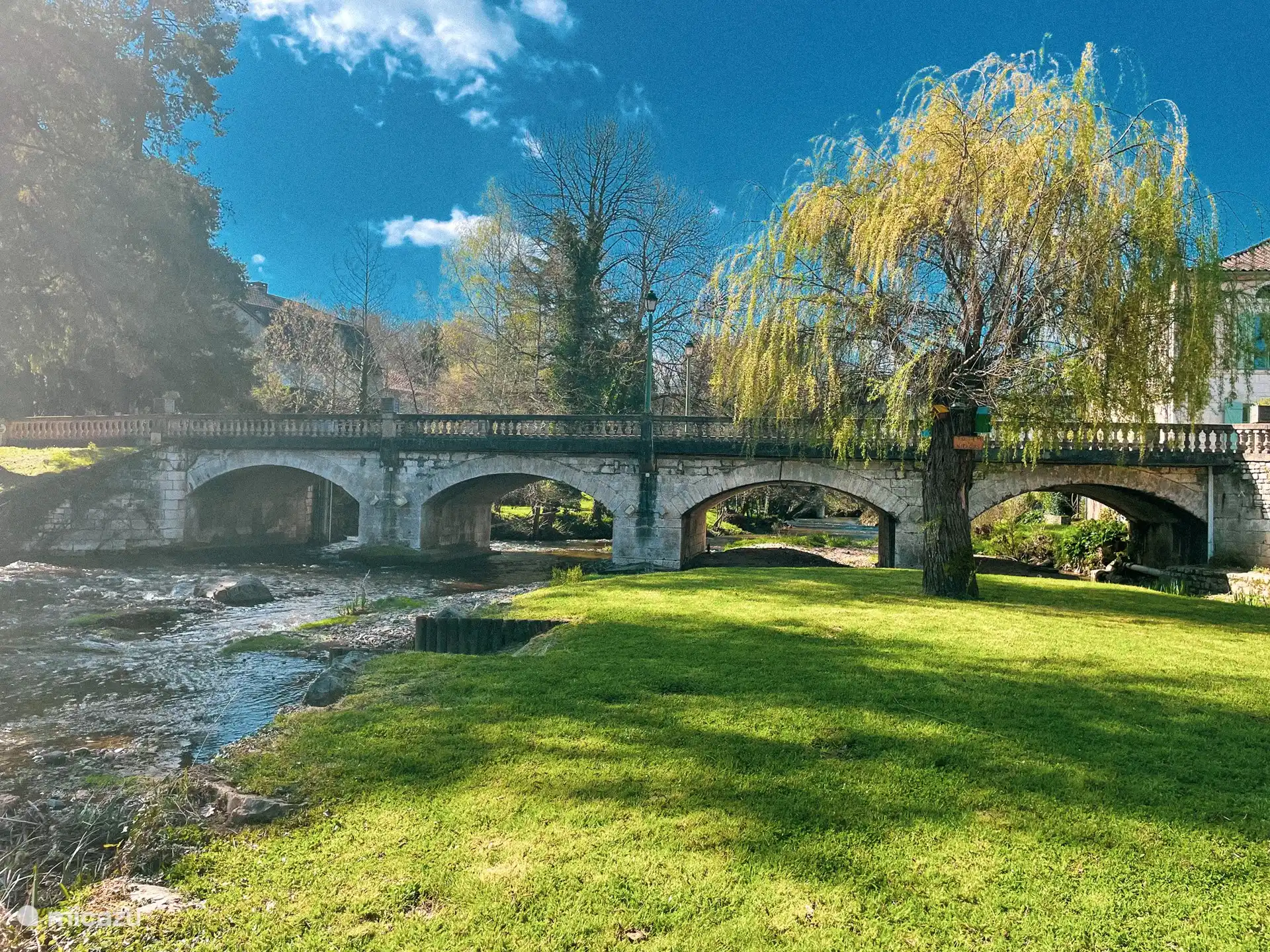 Puente de Saint Pardoux la Rivi&#232;re