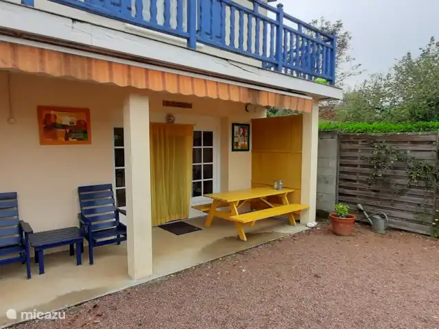 La chouette hulotte au Petit Bouleau | France, Dordogne, Saint-Pardoux-la-Rivière - appartement Terrasse couverte de l’appartement De Bosuil