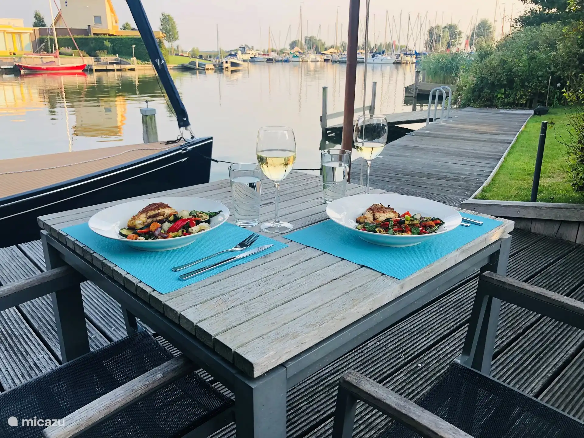 Genießen Sie es, draußen zu essen