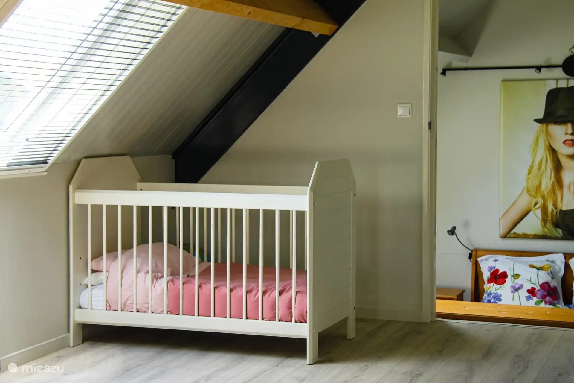 Chambre 3 : lit bébé