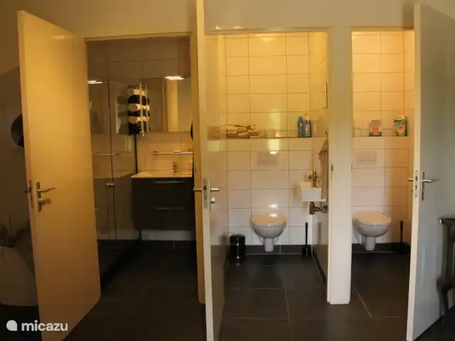 Jannahoeve huren in Nederland, Overijssel, Denekamp - boerderij Badkamer en wc