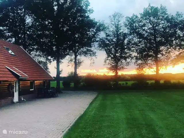 Jannahoeve huren in Nederland, Overijssel, Denekamp - boerderij Zonsondergang