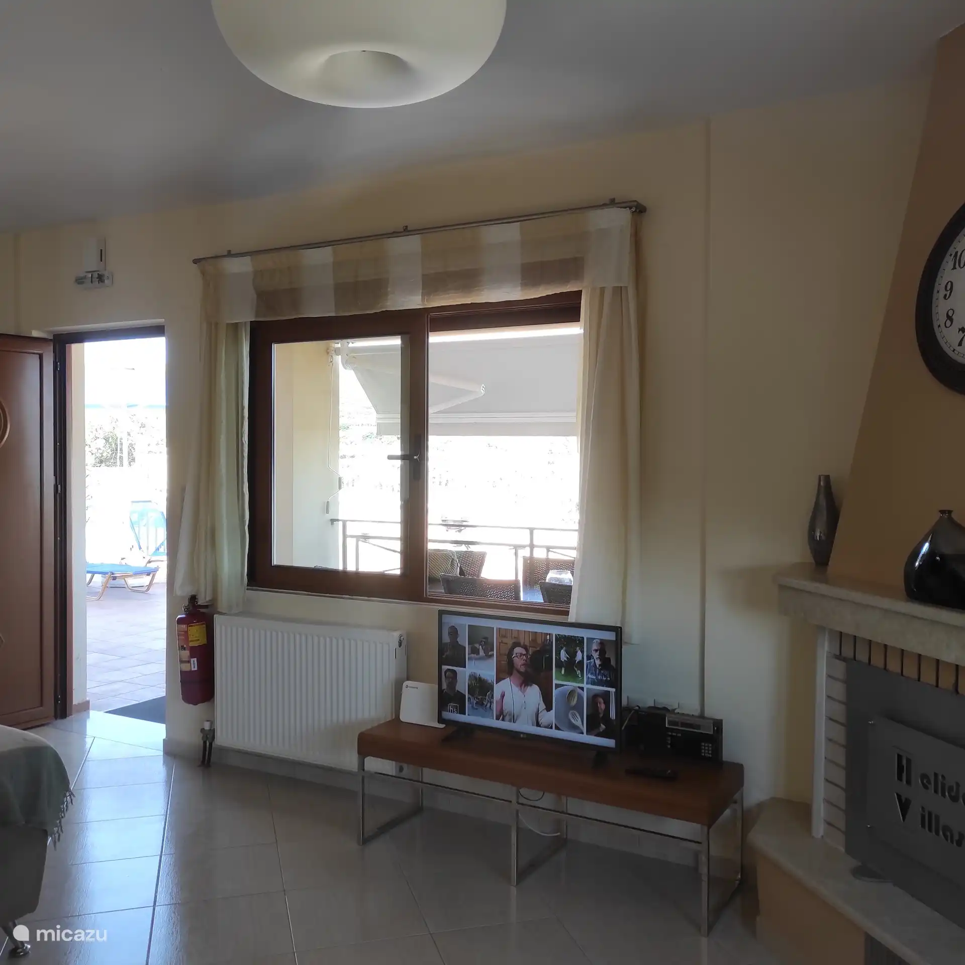 Offener Wohnraum mit Küche, Wohn- und Essbereich