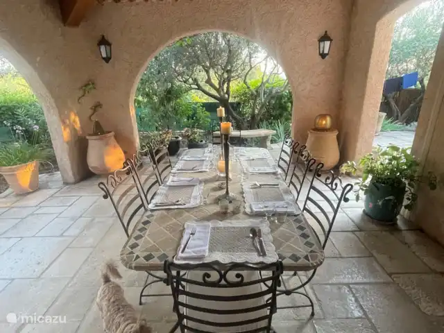 Mas de Michéri | France, Var, Villecroze - villa La terrasse couverte en rez-de-jardin - barbecue inclus