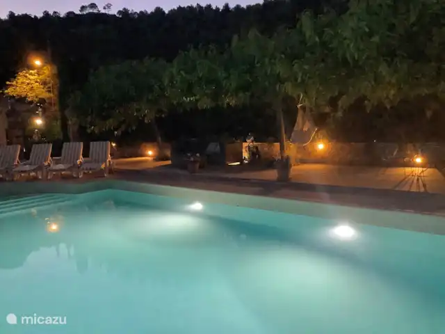 Mas de Michéri | France, Var, Villecroze - villa La piscine – encore plus accueillante la nuit