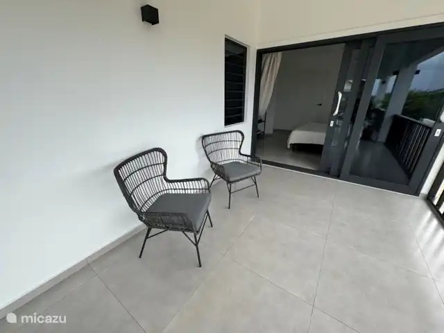 Villa Raïs | Curaçao, Banda Abou (ouest), Big Mountain - villa Coin salon calme sur la véranda devant la chambre principale