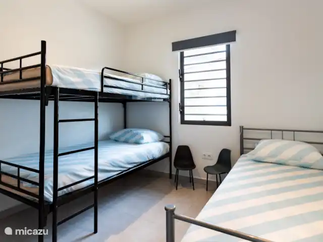 Villa Raïs | Curaçao, Banda Abou (ouest), Big Mountain - villa Chambre avec lits superposés et lit simple