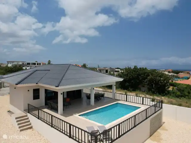 Villa Raïs | Curaçao, Banda Abou (ouest), Big Mountain - villa Prise de vue par drone de la villa et de la piscine