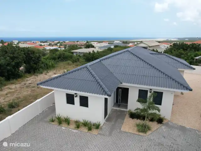 Villa Raïs | Curaçao, Banda Abou (ouest), Big Mountain - villa Prise de vue drone de la façade de la villa