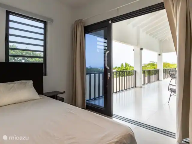 Villa Raïs | Curaçao, Banda Abou (ouest), Big Mountain - villa Chambre principale avec accès direct au porche
