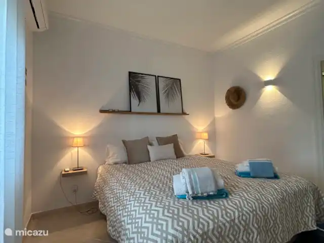 Appartement privé Alegría + piscine | Espagne, Costa del Sol, Mijas Costa - appartement Chambre 1 avec salle de bain attenante avec douche à l’italienne