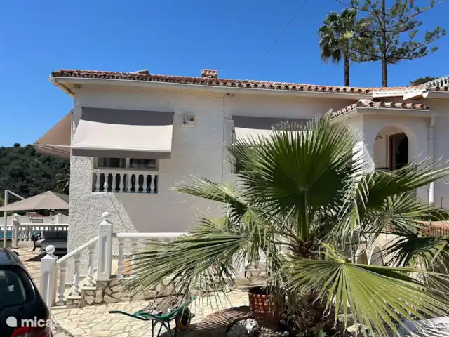 Appartement privé Alegría + piscine | Espagne, Costa del Sol, Mijas Costa - appartement Vue latérale de la maison.