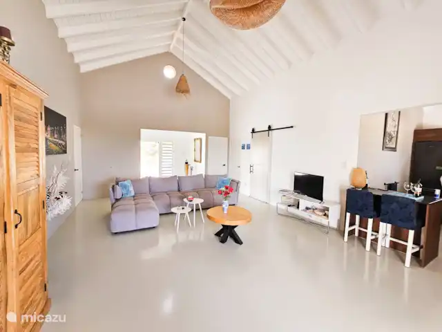 Villa Chichi | Curaçao, Banda Ariba (est), Santa Catharina - villa La télévision dispose d'une clé VPN afin que vous puissiez disposer de nombreuses chaînes, y compris les sports.