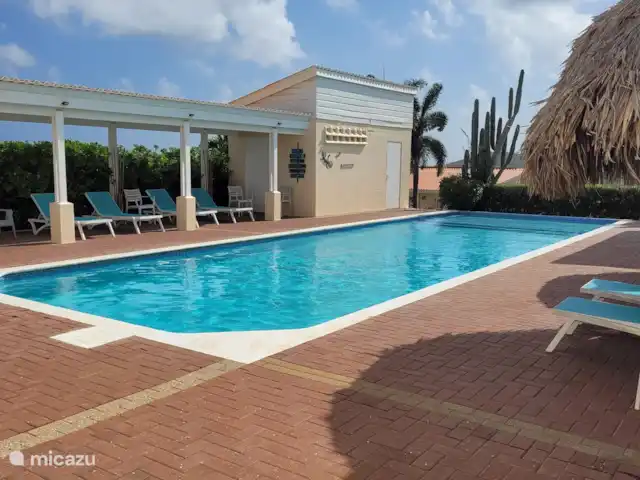 Villa Chichi | Curaçao, Banda Ariba (est), Santa Catharina - villa La piscine commune est à moins de 30 mètres de la villa