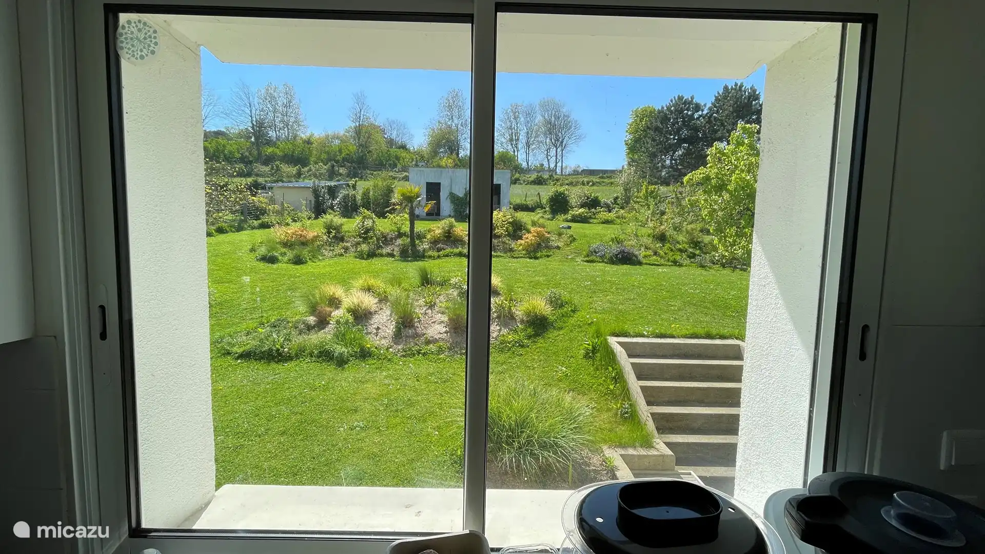 Blick auf den Hinterhof von der Küche aus