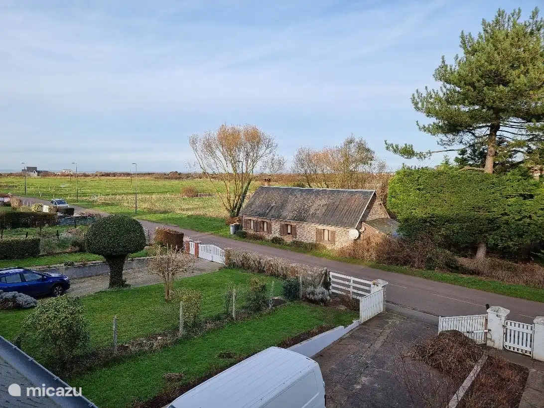 Vorderansicht vom Wohnzimmer