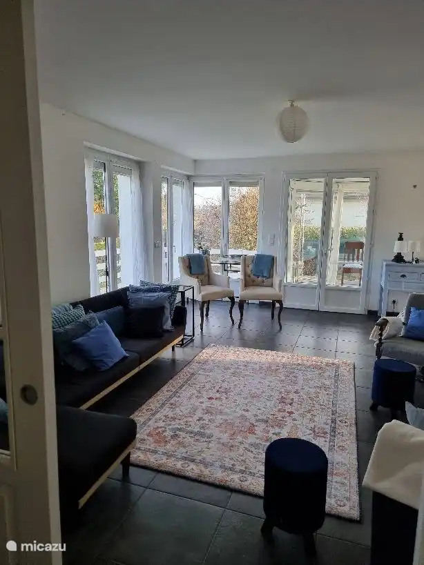 Wohnzimmer, Eckcouch und Sitzgelegenheiten, WIFI