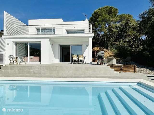 Vakantiehuis Spanje, Costa Brava, Platja d'Aro - villa Nieuwe villa met privé zwembad