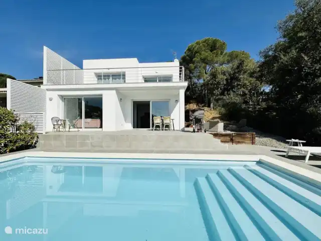 Nueva villa con piscina privada. en España, Costa Brava, Calonge - villa