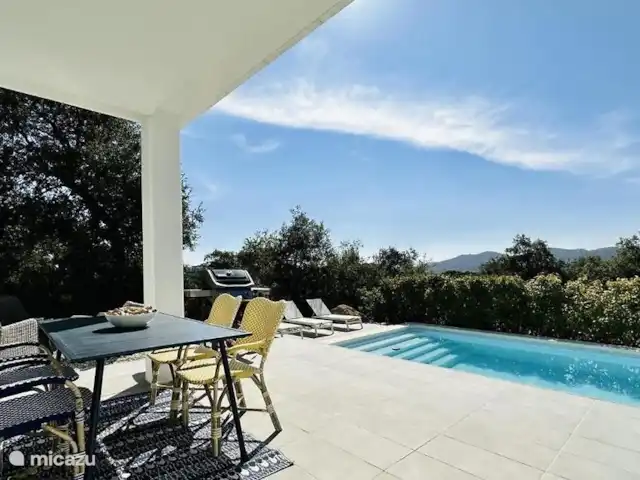 Nueva villa con piscina privada. en España, Costa Brava, Calonge - villa