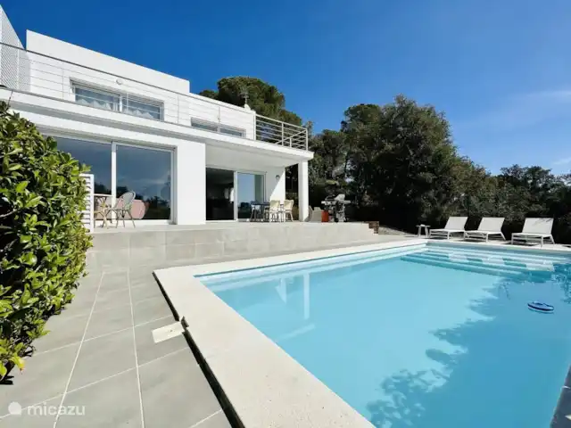 Nueva villa con piscina privada. en España, Costa Brava, Calonge - villa