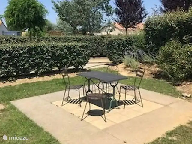 Villa Azure Heaven Les Sables huren in Frankrijk, Vendée, Les Sables-d'Olonne - villa Een deel van de tuin