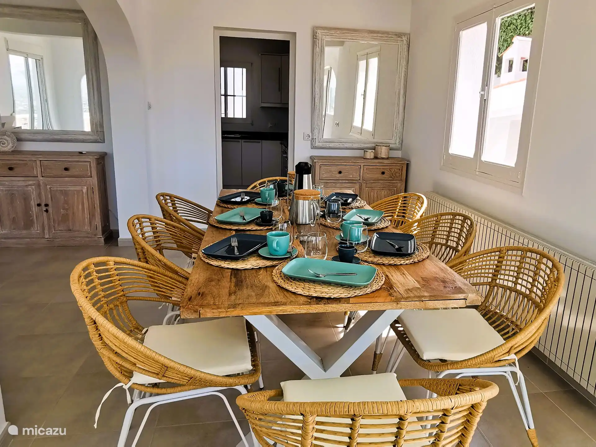 Mesa de comedor salón 1