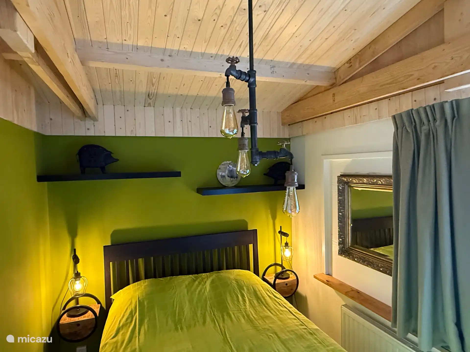 Chambre avec lit français de 1.60x2.00 mètres