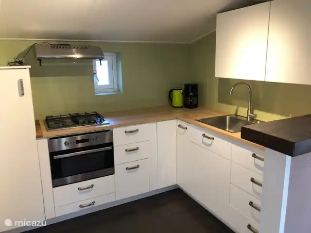 Bergerie | Pays-Bas, Gueldre, Voorthuizen - maison de vacances Cuisine avec micro-ondes et réfrigérateur-congélateur. Il n’y a pas de lave-vaisselle disponible.