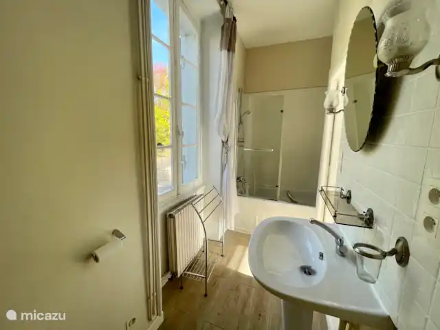 Au bord de la Vézère | France, Dordogne, Le Bugue - maison de vacances Salle d'eau