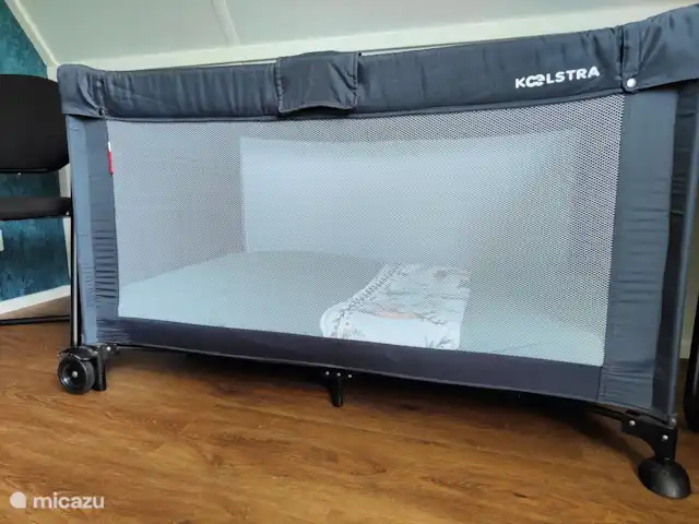 Reeënzicht huren in Nederland, Drenthe, Hoogersmilde - vakantiehuis 1 Koelstra campingbedje met extra matrasje en linnengoed, dekentje aanwezig