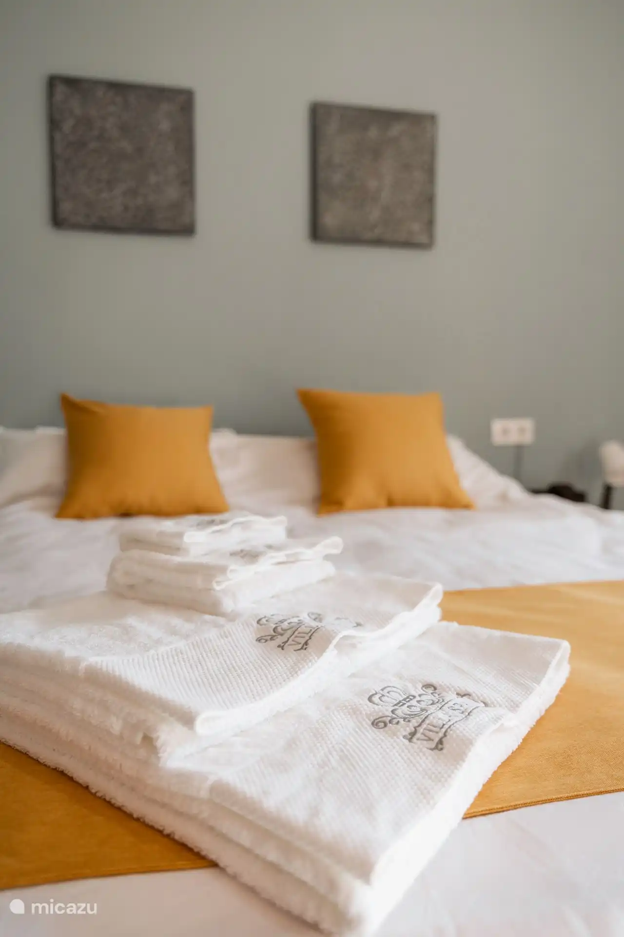 Hotelbedden en premium, op maat gemaakte handdoeken