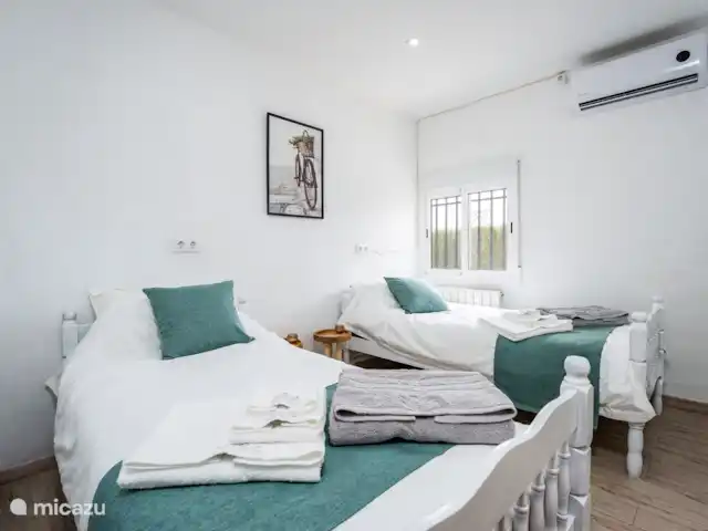 Villa avec piscine privée-Alicante | Espagne, Costa Blanca, Sax - maison de vacances Chambre 3 avec deux lits simples