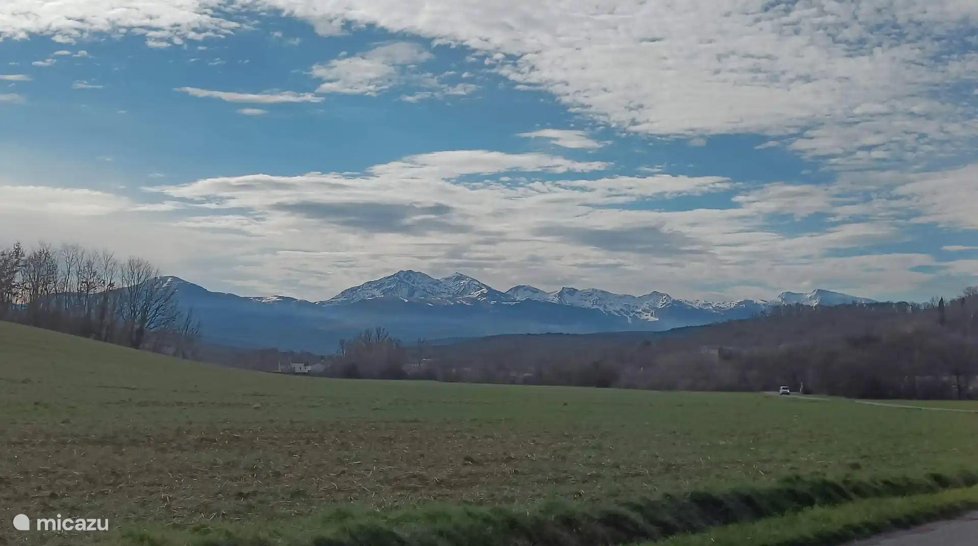 Die Pyrenäen sind nicht weit entfernt, ein Anblick, der nie langweilig wird