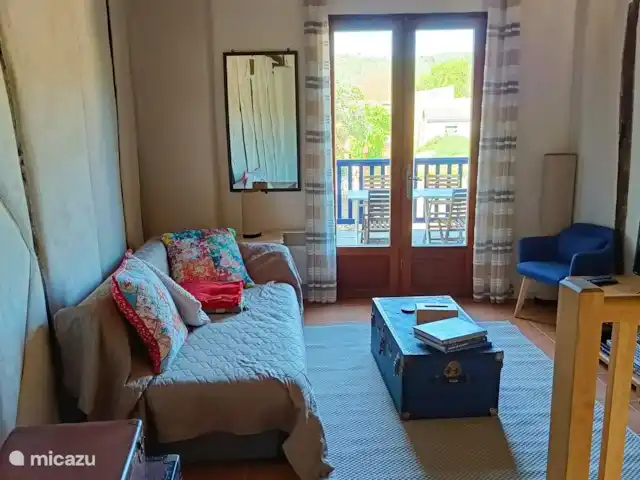 Les lits de Montbel en Francia, Aude, Sonnac-sur-l'Hers - vivienda urbana Espacio habitable con gran terraza en la parte trasera.