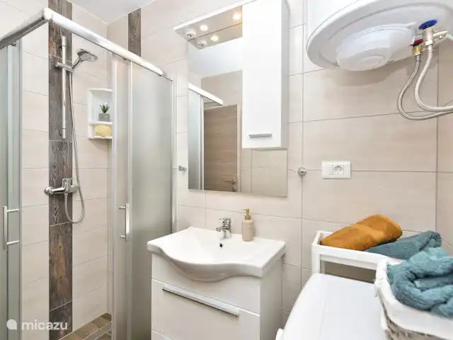 vakantiehuis huren in Kroatië, Istrië, Pula – Huis Mia badkamer