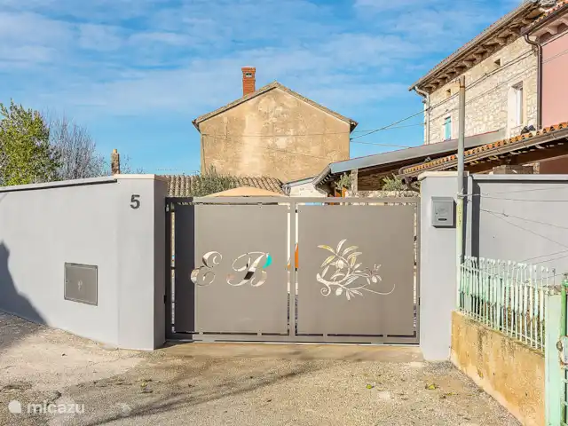 vakantiehuis huren in Kroatië, Istrië, Pula – Huis Mia buiten