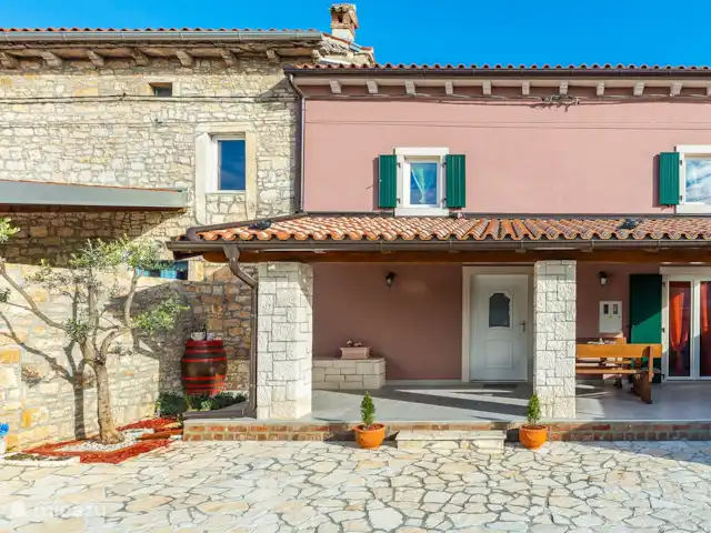 vakantiehuis huren in Kroatië, Istrië, Pula – Huis Mia buiten