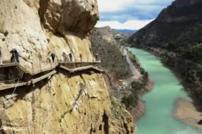 Walking Camino Del Rey