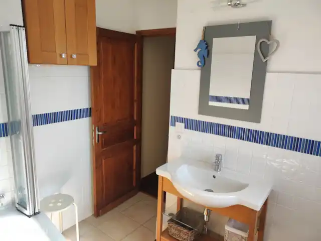 De voet op de grond huren in Frankrijk, Dordogne, Montferrand-du-Périgord - vakantiehuis Badkamer