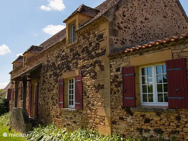 De voet op de grond huren in Frankrijk, Dordogne, Montferrand-du-Périgord - vakantiehuis De ingang van het huis
