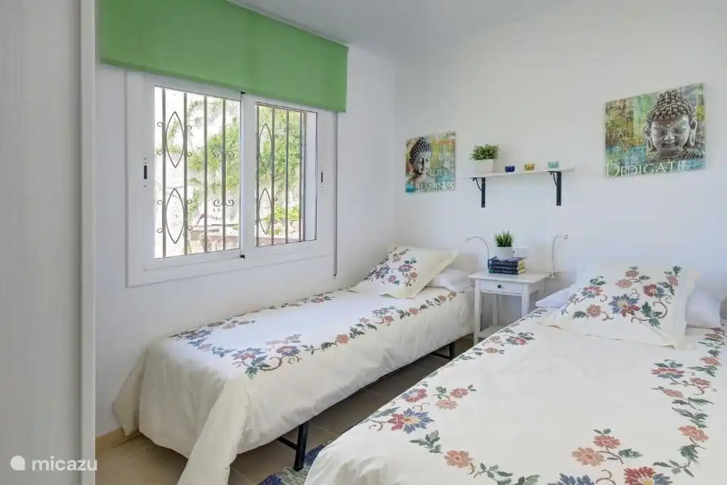 Avec deux lits simples