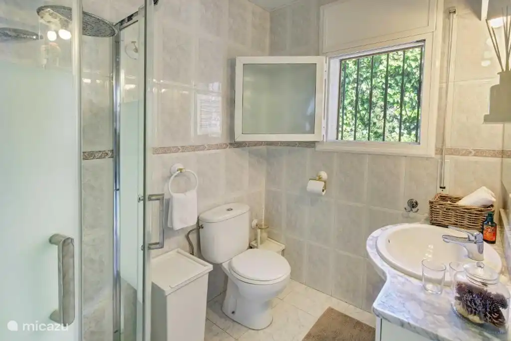 Salle de bain 1, dernier étage