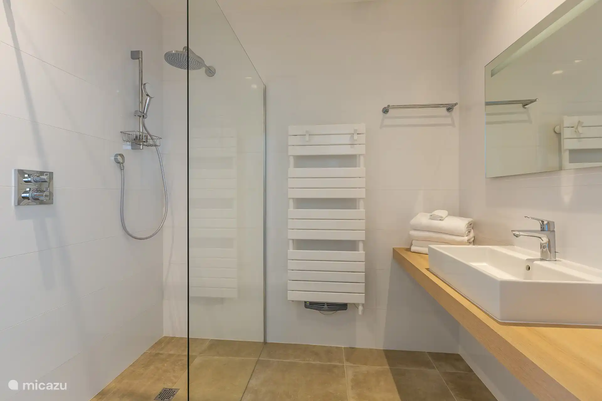 Ensuite-Badezimmer zum Schlafzimmer 2