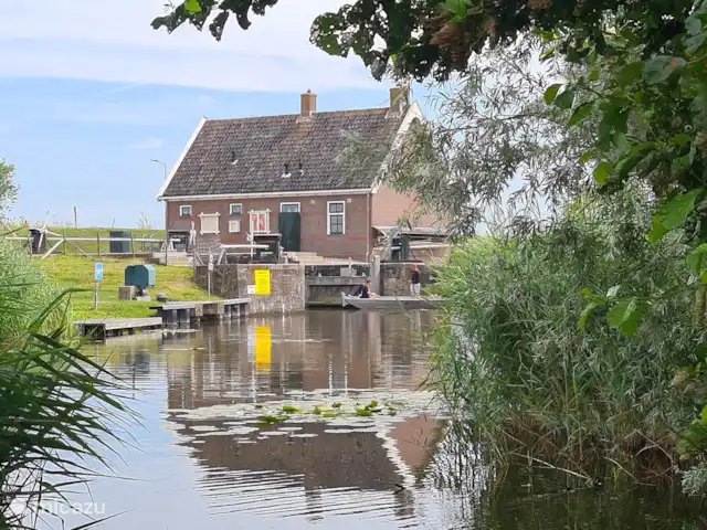 `t Bullekroffie Kakelbont 62 | Pays-Bas, Hollande du Nord, Oudesluis - maison de vacances Vue sur le Vieux Sluis